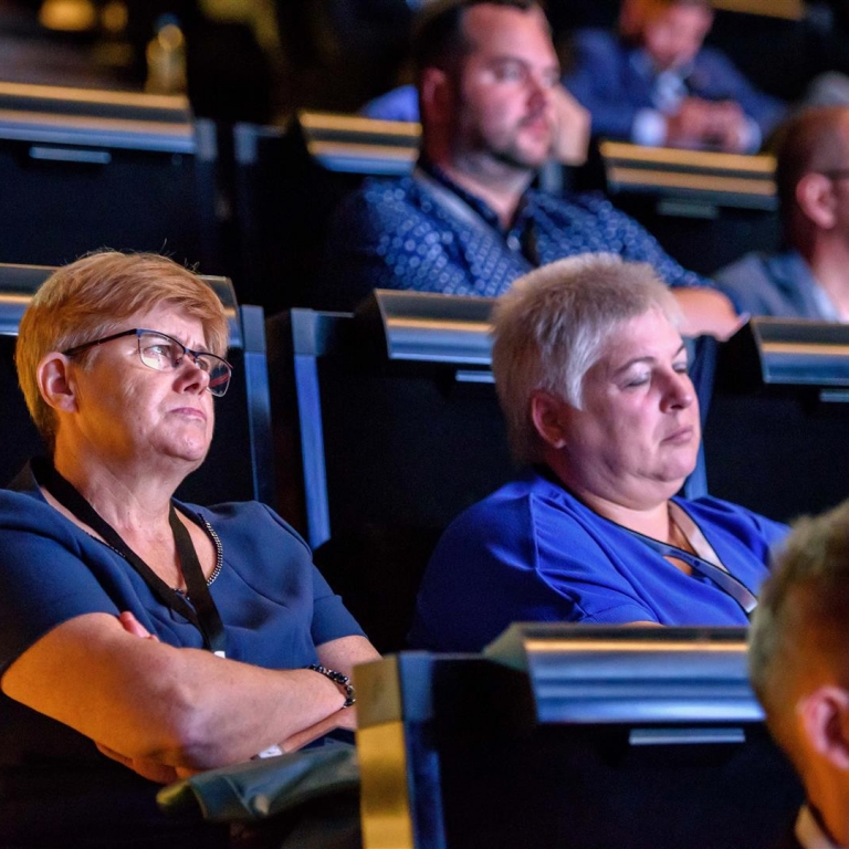 Otwarcie konferencji i I sesja plenarna: Nowe klocki czy nowy obrazek cyfrowego państwa?