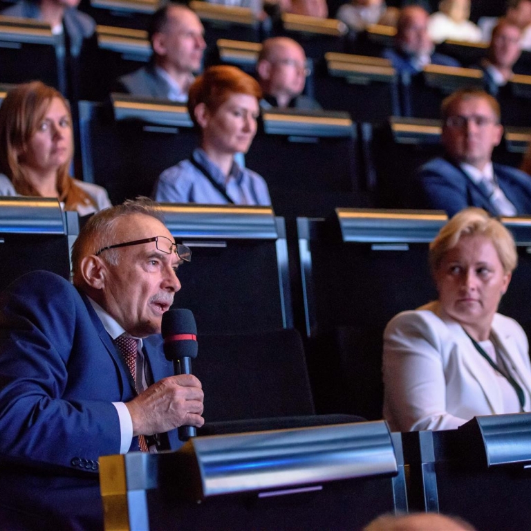 Otwarcie konferencji i I sesja plenarna: Nowe klocki czy nowy obrazek cyfrowego państwa?