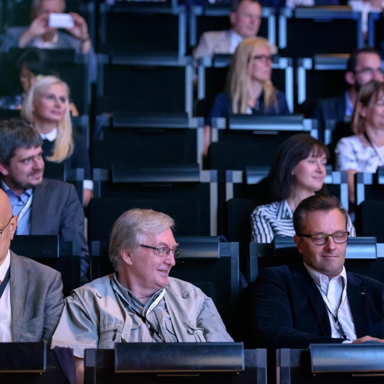 Otwarcie konferencji i I sesja plenarna: Nowe klocki czy nowy obrazek cyfrowego państwa?